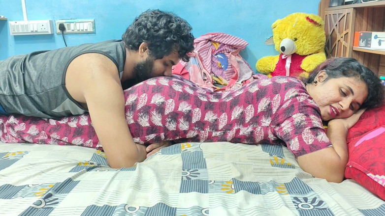 Vaigavarun Feet romance: Mallu Girl Hot Ass Kiss Romance
