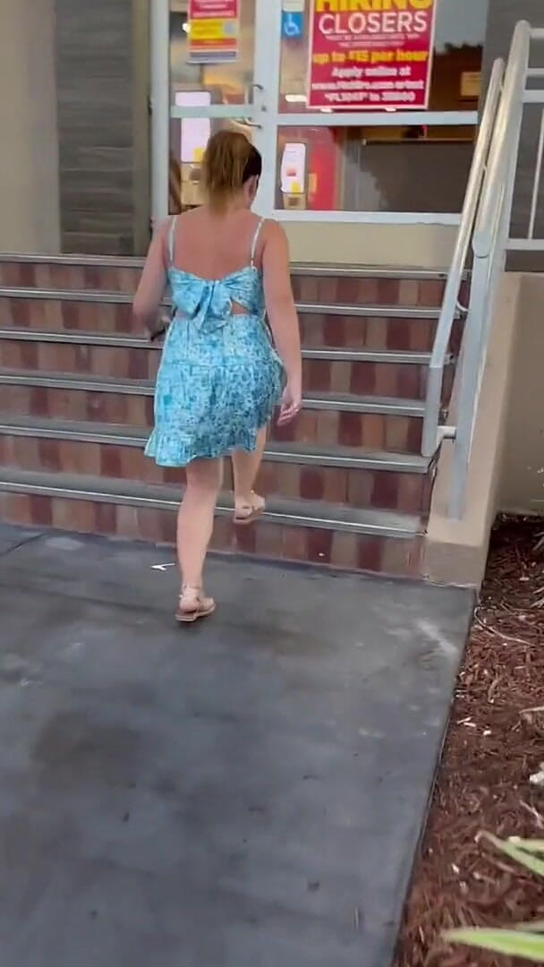 Cumslut MILF in Mcdonalds (PoshMilf) Cumslut MILF in Mcdonalds (PoshMilf)