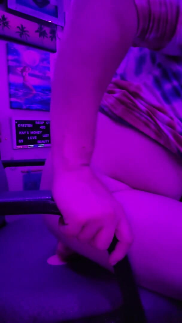 Kinky Kristen: Sesi dildo
