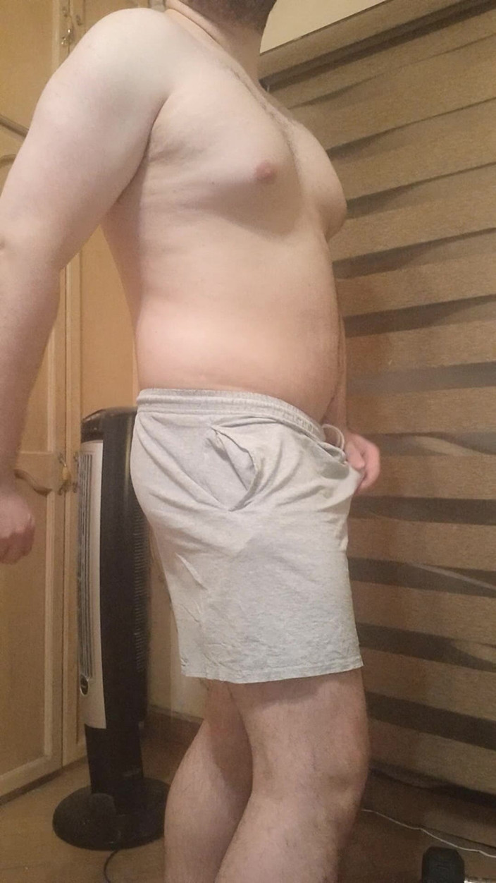 Himbo_Fox: Etli adam komandoya gidiyor ve gösteriş yapıyor