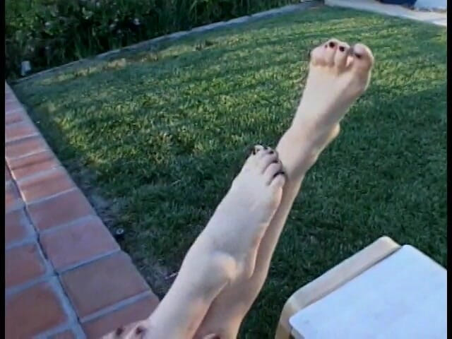 Masturbation Porn: Brunette with small tits outdoor masturbation