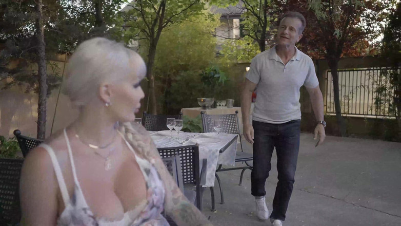 Big Boobs Babe: Hot Student with Big Boobs Wants It Right Away