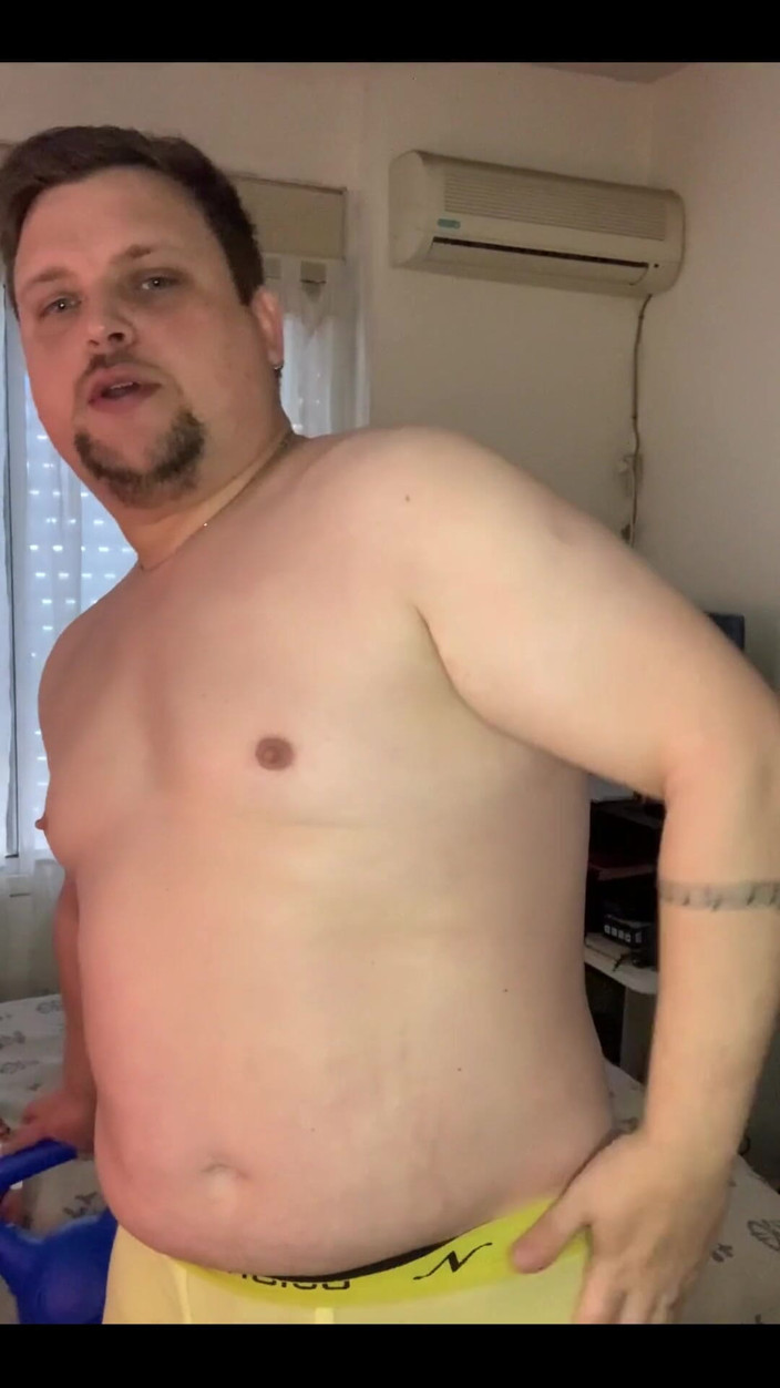 Wrongskiy: Here’s a Little Tutorial for Working Out at Home