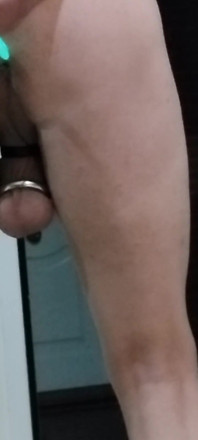Salgo a la puerta desnuda