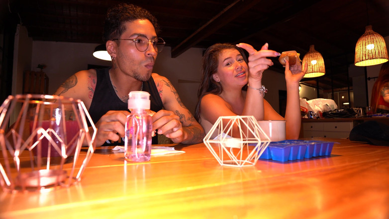 Knock Knock Club: Apa yang terjadi di Pesta seks Kolombia-Argentina terpanas 2025? Knock Knock...