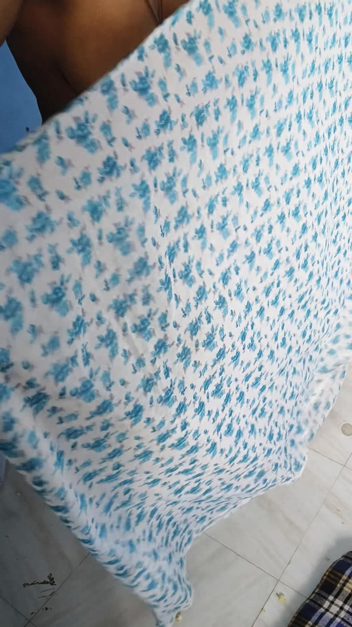 Tamil lesbian: Espectáculo de tetas calientes