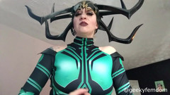 Geeky Femdom: Hela World Wide Instrukce honění