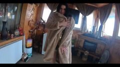 MilfyCalla: Неверная жена танцует игра с другом мужа 228 - превью на день моего мужа нет дома в поездке. Его друг также лгал