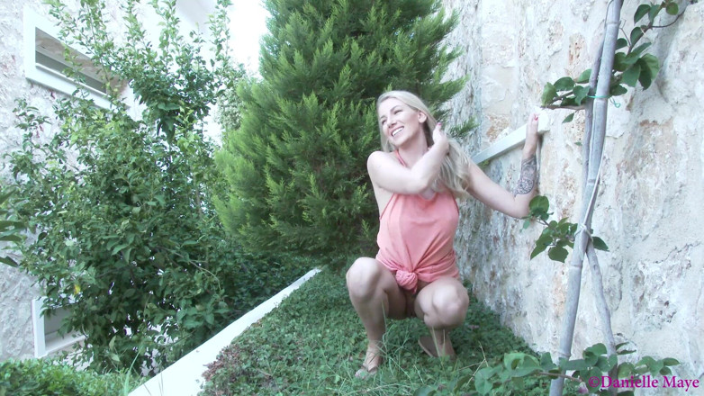 DanielleMaye: Couple Help Each Other Piss Outside