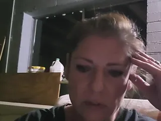 Amerikalı orta yaşlı seksi kadın polise gitti