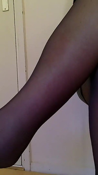 Dangling and Shoeplaying in Green Open Heels