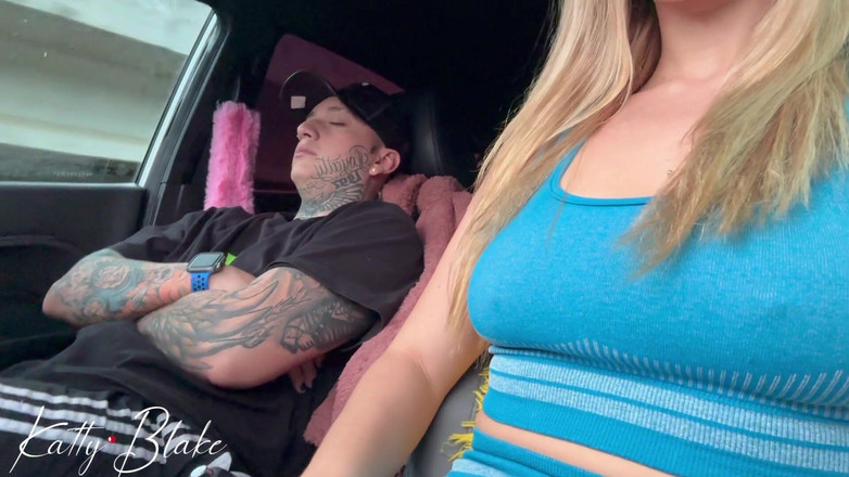 Katty Blake: Der Polizist Stellt Unser Auto Auf Den Abschleppwagen Und Wir...