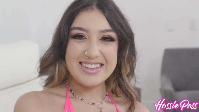Hussie Auditions: The Pint-sized Arab-cuban Girl Featuring Violet Gems with Brickzilla