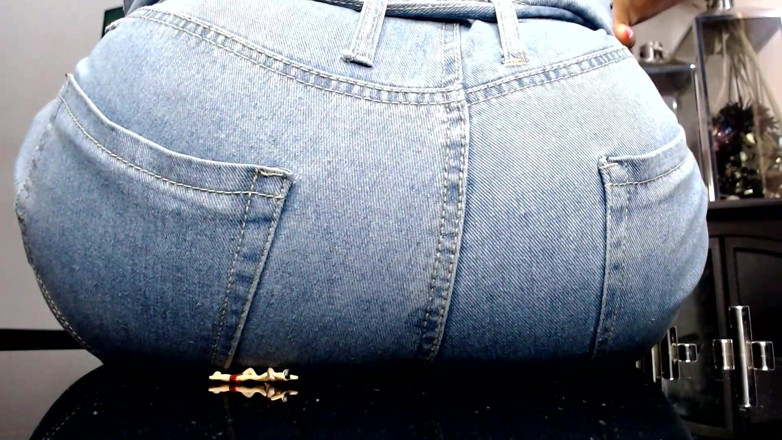 Maeling: Boys Ruined in Jeans Ass-fyxiation with Giant Ass Unknowing