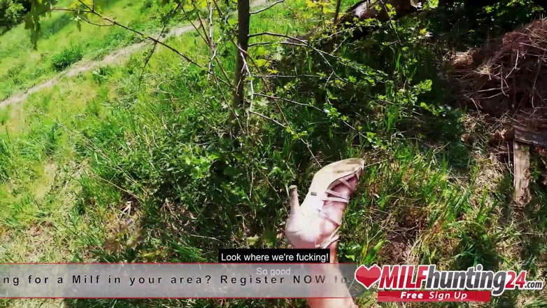 MILF Hunter 24: PEMBURU MILF mengongkek Priscilla di taman! (BAHASA MELAYU)