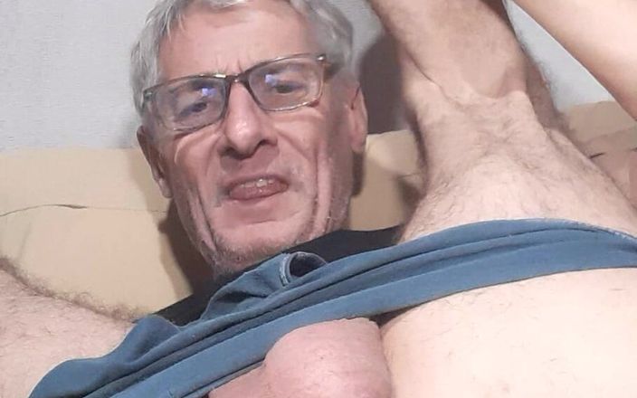 Big uncut hard cock: Sólo asshole akce