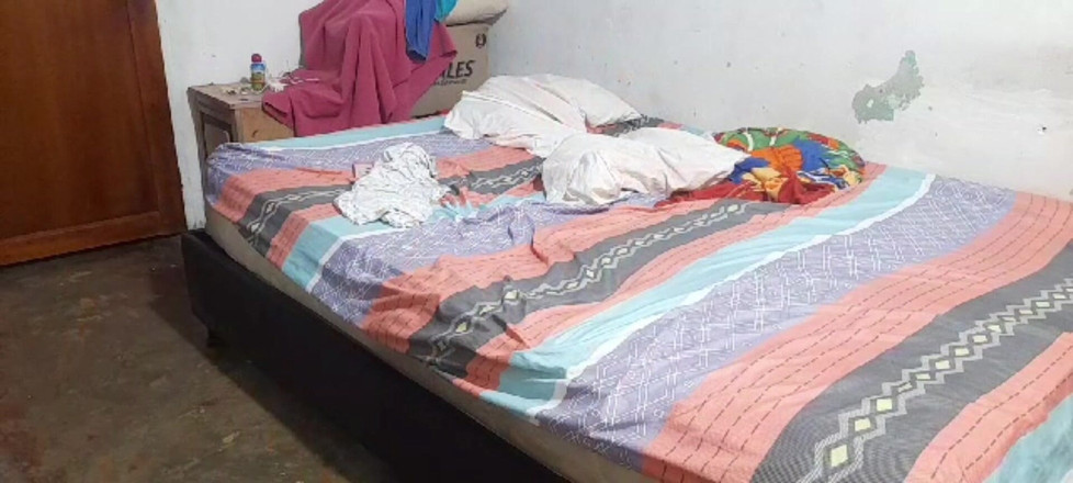 Gordita Culo Rico: Baculatý velký zadek ukazuje svou obrovskou chlupatou vagínu