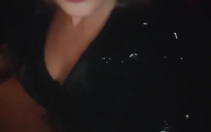 DeesseJulia: Preparation of My Dungeon and Wetlook Outfit - Maitresse Julia