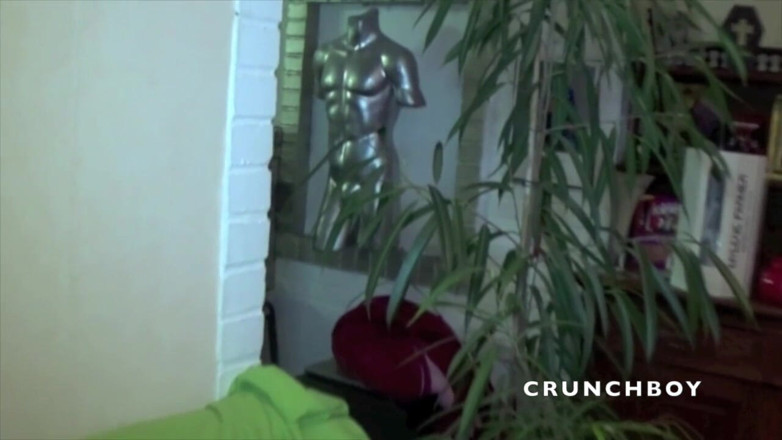 Crunch Boy: Niels 18 yaşındaki seksi genç twink tarafından sikiliyor