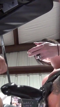 Strap on stories - pegging kompilace 77 šukej svého muže díru jako by je to kundička.