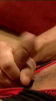 East Twink kendi kendine mastürbasyon yapıyor ve dildo götüyle sikişiyor