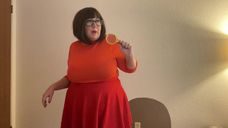 cutejayne: Velma jest dziwką dla swojego sąsiada