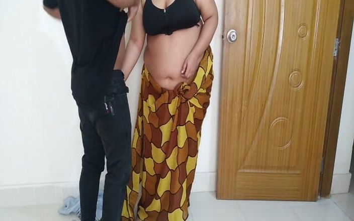 Aria Mia: Tamil badi bahen ko Chote bhaie ne Ghar par Chudai...