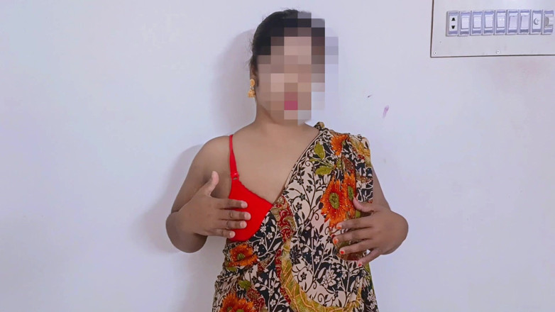 Your_Sapla: Eu dei à minha meia-irmã bengali muito diversão fodendo ela