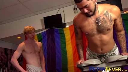 Peterfever berlatih keras 5 pompa glutes itu