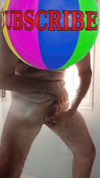 Gordito Madurito Guapo Con Polla Grande Y Gorda Rasurando Mi Polla Y Huevos En La Ducha En Primer Plano