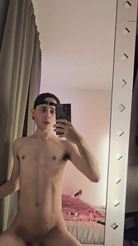 11 Mal Abgespritzt & Ladung Geschluckt: Twink Solo Cumshot Zusammenstellung