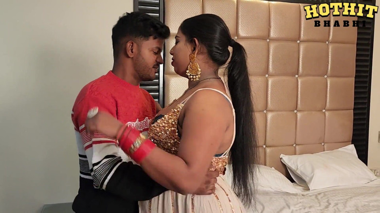 Hothitbhabhi: Jonge Desi Billo Bhabhihardcore seks met Desi jongen (hindi audio)