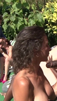Świetna orgia między Zazalą Coquine i Bellą Morgan dwie dziwki, które uwielbiają fetysz, mają swoje dziury podzielone w podwójnej penetracji