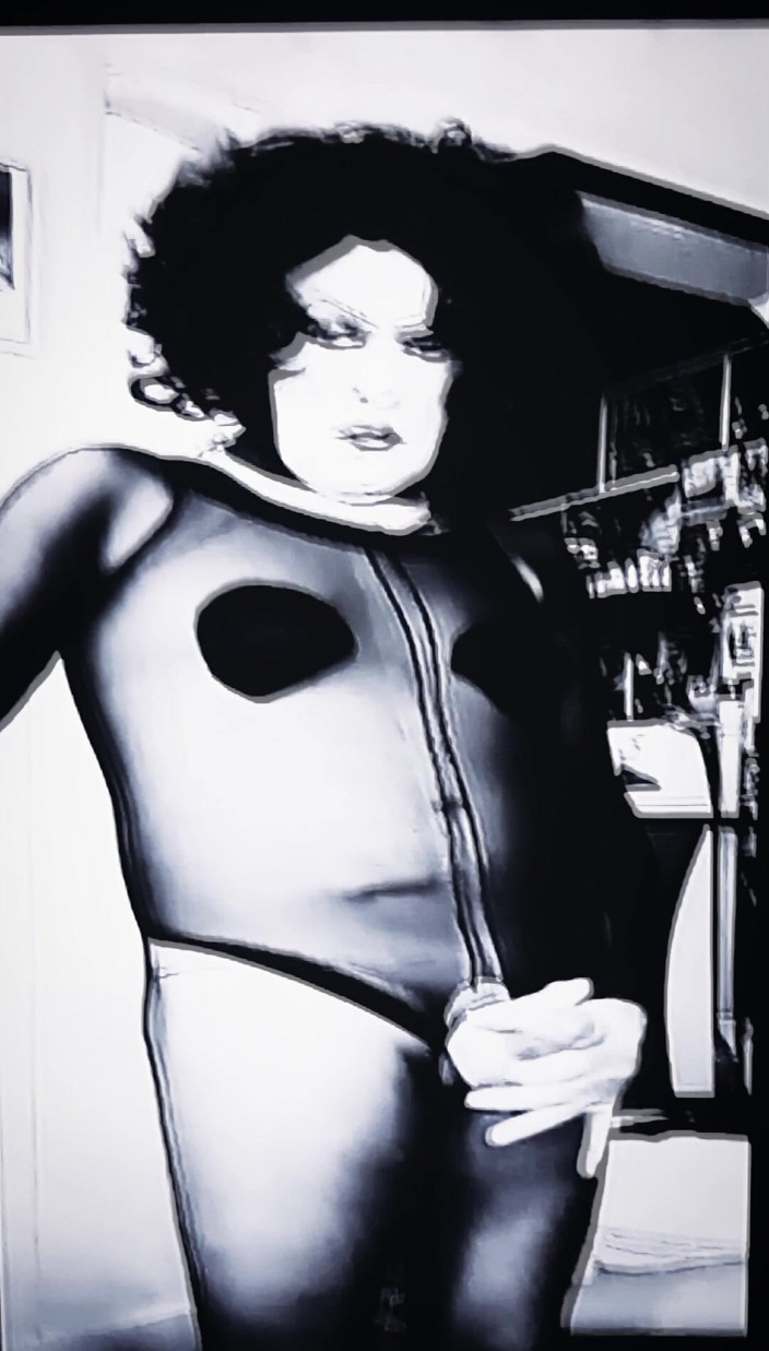Bizzarra studios: Retro TV Kink