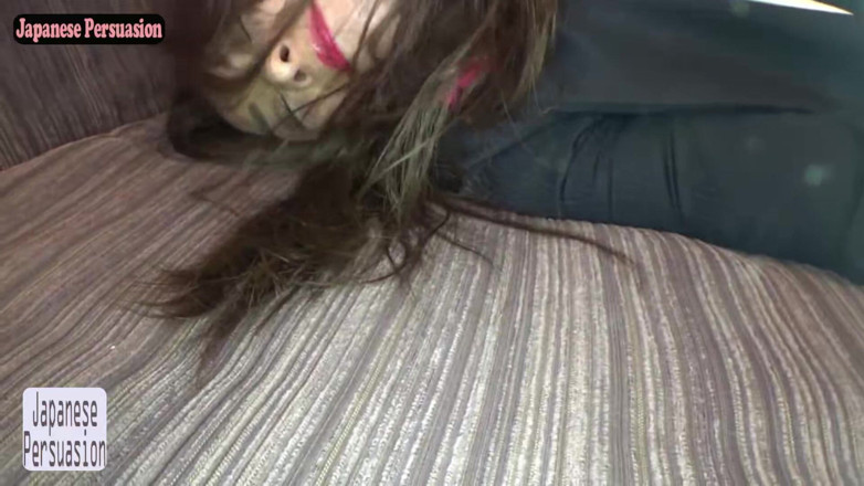 TOKYO HONEY TRAP: Zářivý úsměv Překvapení. Palubní asistentka sundá roušku a chce víc na...