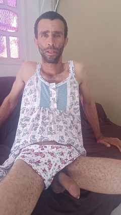 osmar1221: Jerking off in the Living Room Until I Cum