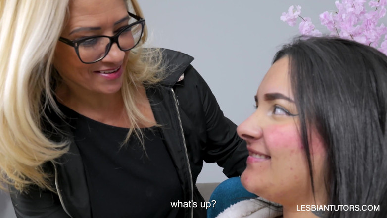 Lesbian Tutors: मेरी शरारती मेकअप टीचर