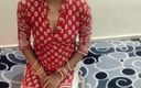 Saara Bhabhi: Hindský sexuální příběh Roleplay - Desi indická vesnice Bhabhi otevřela salon...