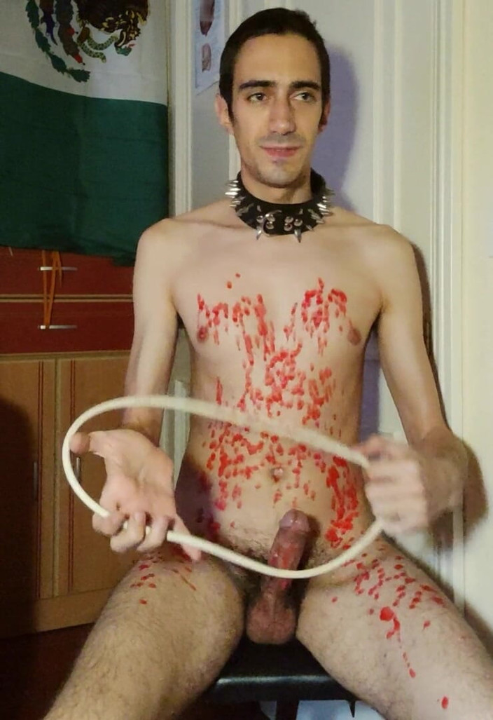 Slave Sparrow: Escrava derramando cera quente e se masturbando