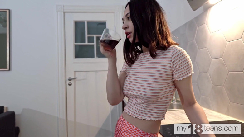 My 18 Teens: My18teens - la carina ragazza naturale roxy muray si scopa la...