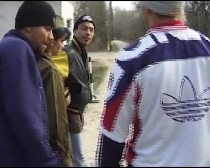 German Amateur Videos: Soliders alemanes chupando algunas pollas al aire libre