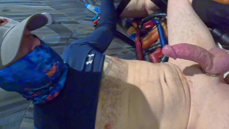 Straight ass pig: Un moment sympa avec des caresses !