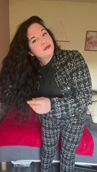 Vă rușinez pe toți cu eleganță