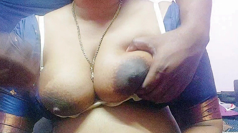 Desi Mohini: Desi matrigna sesso bollente con suo figlio