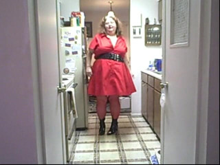 BBW nurse Vicki adventures with friends: Червона сукня, частина 2, приєднуйтесь до мого фан-клубу, і ви побачите ці та багато інших відео зі мною