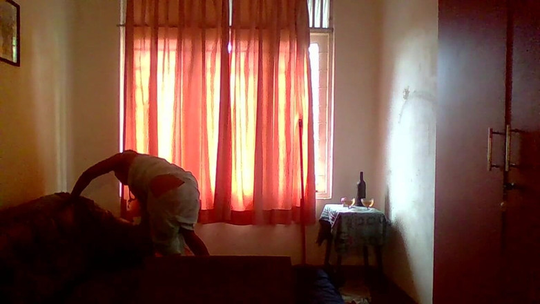 Tina Baby: 주인과 함께하는 스리랑카 하녀