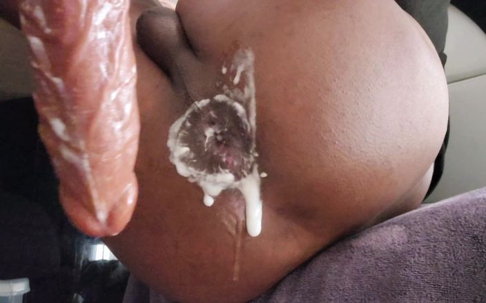 Sensual Cheeks: Romig poesje met bubbelkont