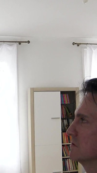 Tall Findom entraîne son esclave !