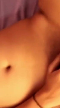 Üvey oğul çılgın seksi üvey kız kardeşini genç kızın içine boşaltıyor