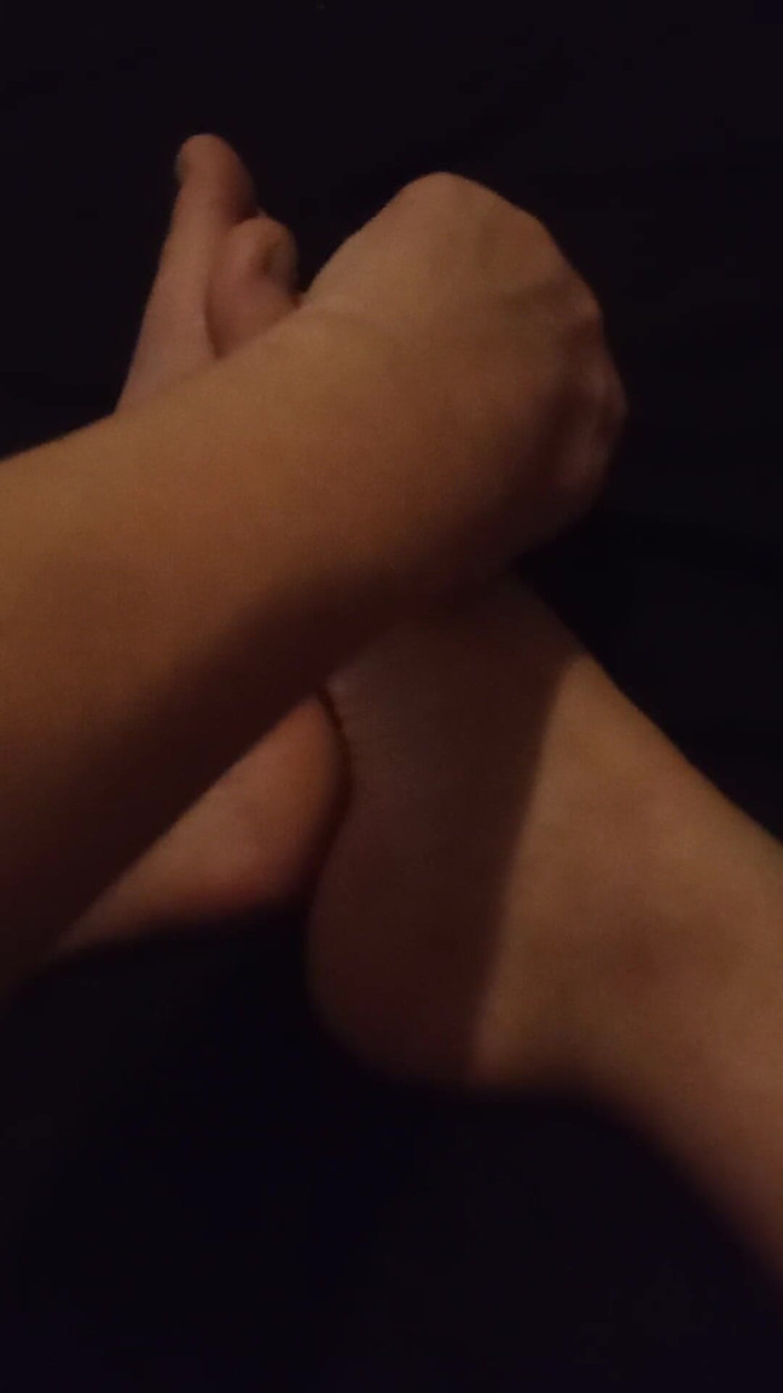 LilTaste: Jugando con mis piernas